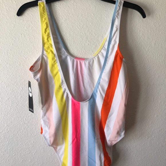 BOOHOO CANDY STRIPED ONE PIECE SWIMSUIT NWT - Picture 3 of 3